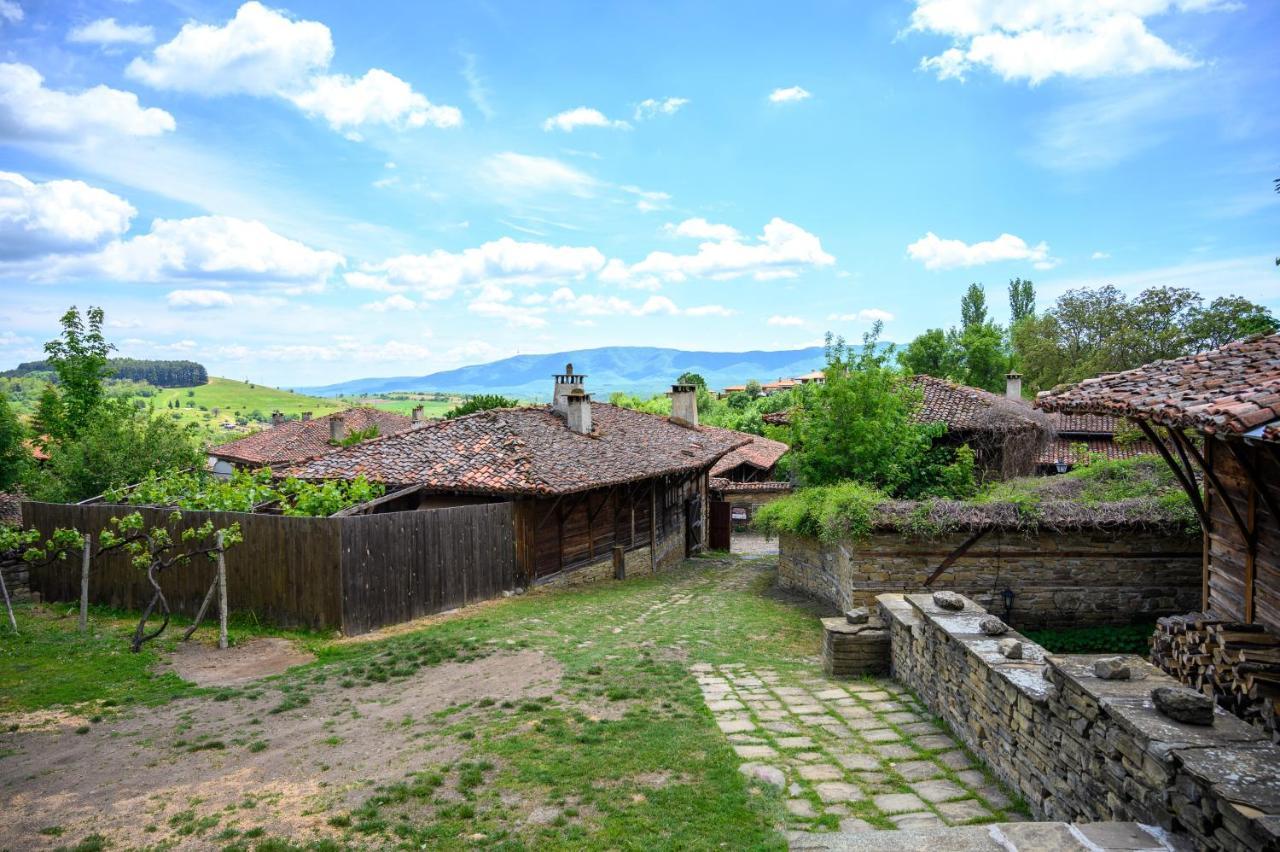 Guest Houses "Zlatna Oresha - Complex" 제라브나 외부 사진