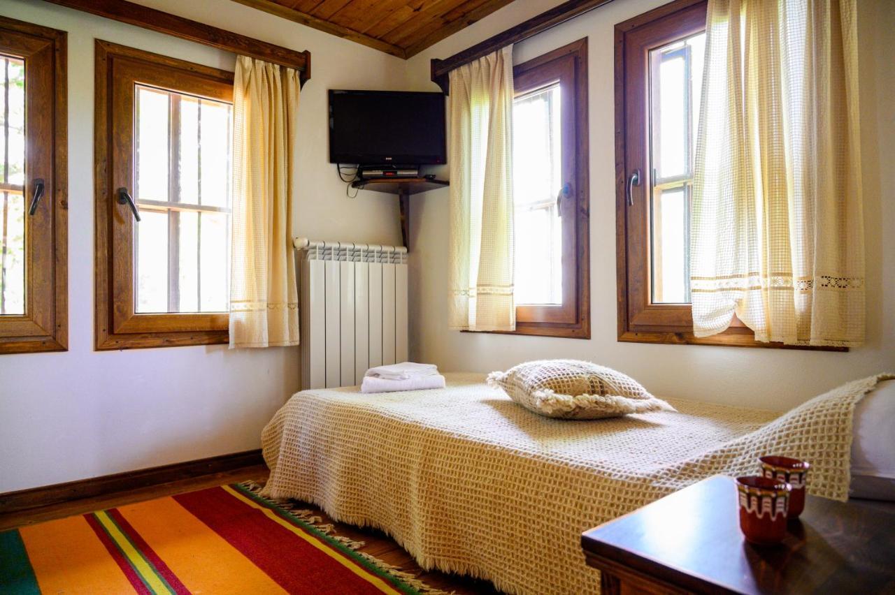 Guest Houses "Zlatna Oresha - Complex" 제라브나 외부 사진