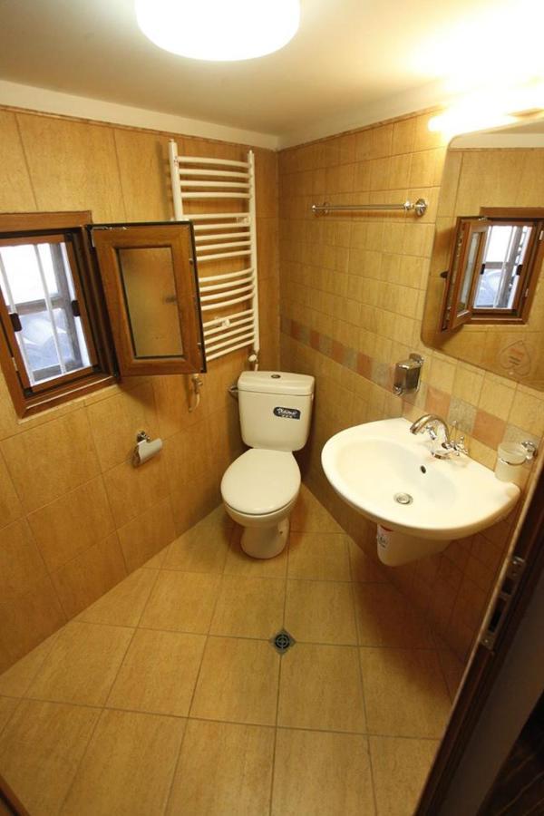 Guest Houses "Zlatna Oresha - Complex" 제라브나 외부 사진