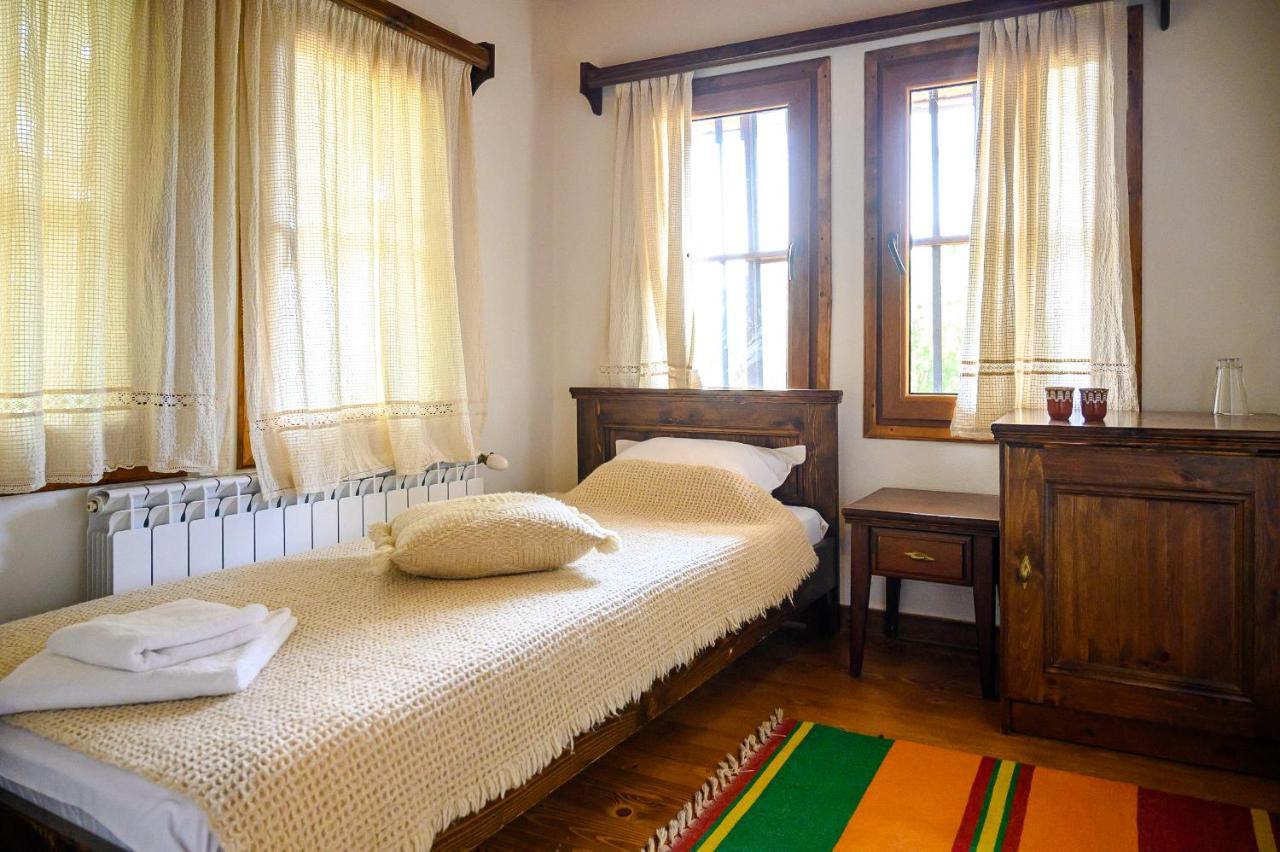 Guest Houses "Zlatna Oresha - Complex" 제라브나 외부 사진